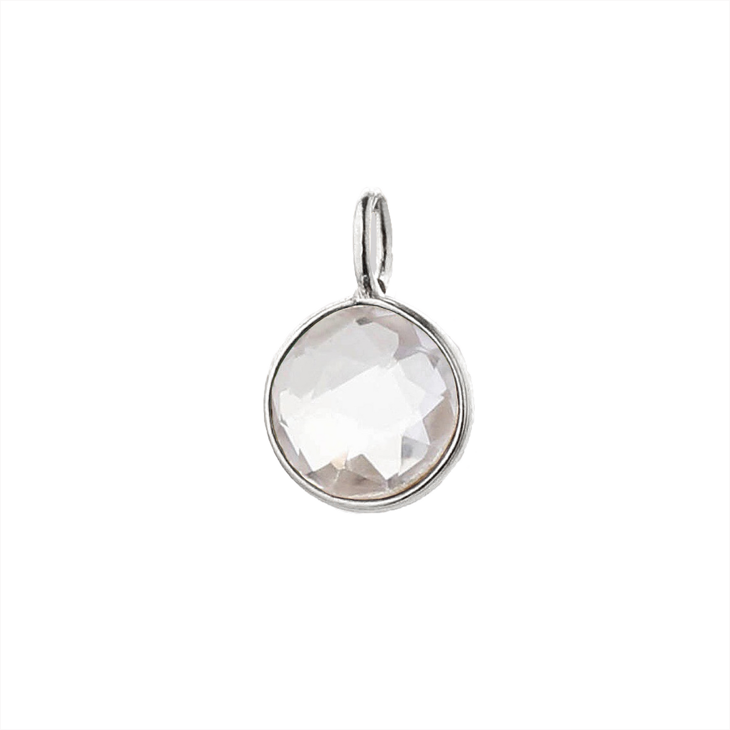 Close-up of clear quartz power stone crystal pendant with polished silver setting. This faceted crystal offers healing, energy protection, and spiritual well-being. Ideal for meditation, reiki, chakra balancing.